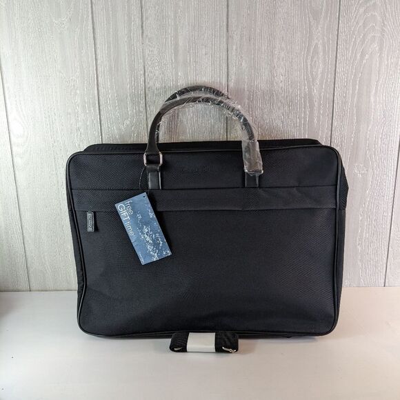 Calvin Klein Polyester Duffel Carry On Bag Black 21x15x6 New - Picture 1 of 8